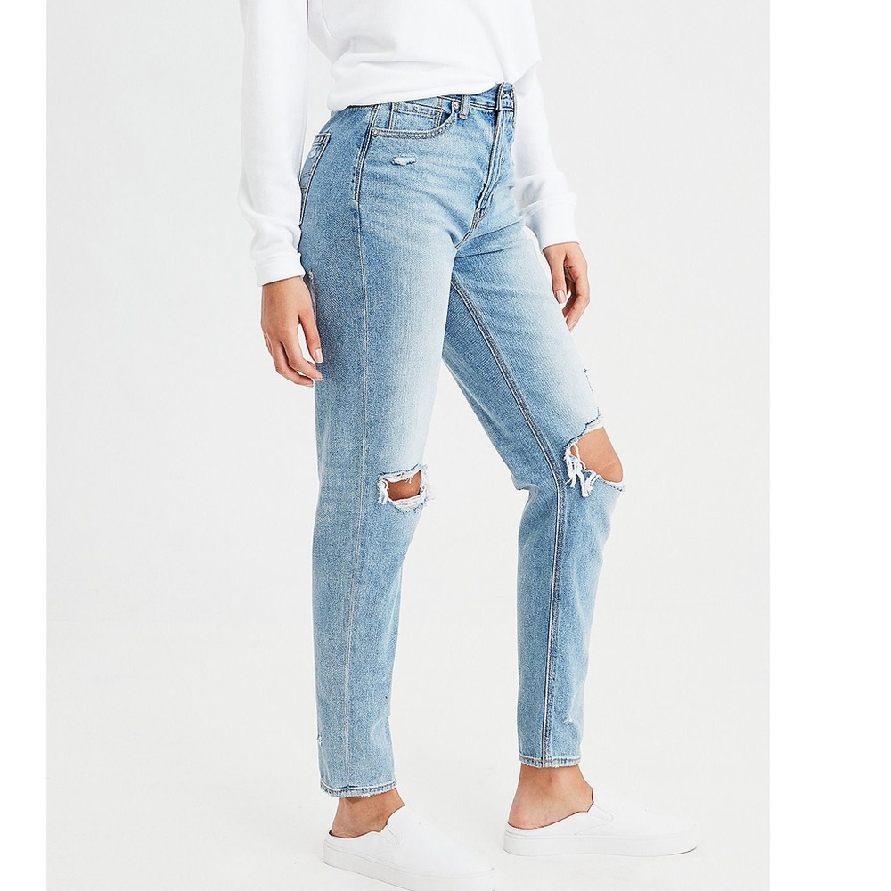 American Eagle Distressed Mom Jean